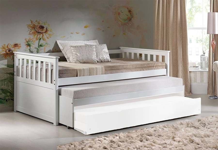 Daybed with Pull Out Bed