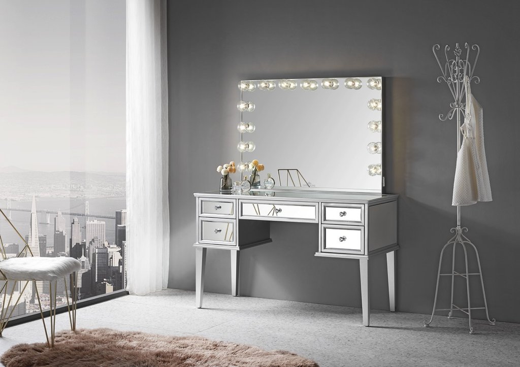 Mirrored Vanity Table w/ Mirror Room View
