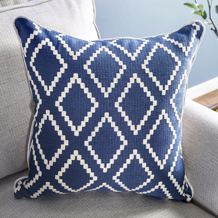 Included Pillows on Ivory Set